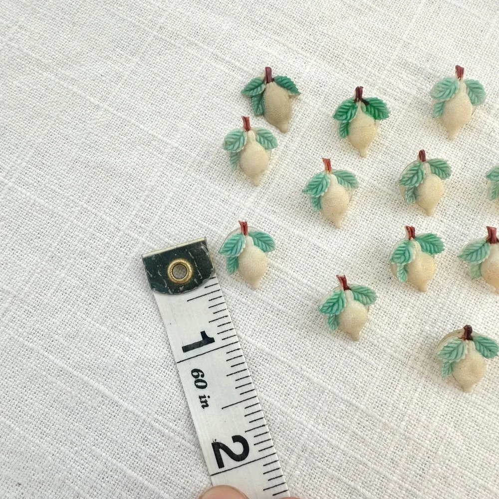 Set of 13 Vintage Lemon Buttons Yellow Vtg Crafts - Picture 4 of 5